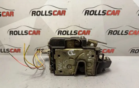 Volkswagen Golf III Front door lock 1H0862153