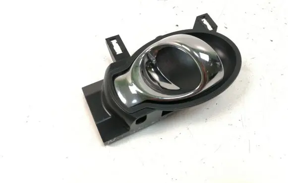 Nissan Juke I F15 Front door interior handle