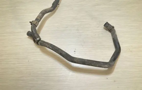 Audi Q3 8U Engine coolant pipe/hose