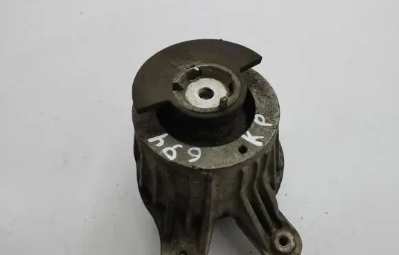 Mercedes-Benz E W213 Engine mount bracket A2132400500