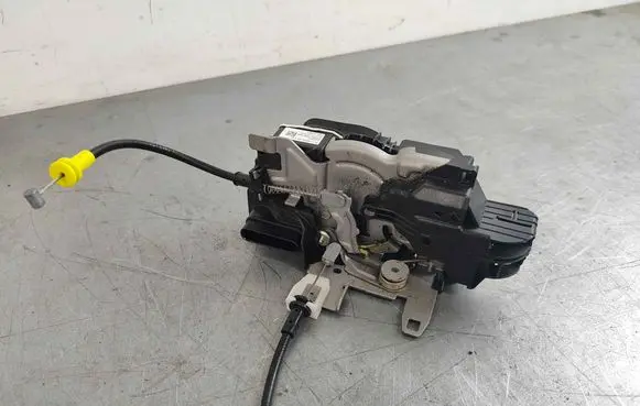 Volvo S90, V90 Rear door lock 32310911 31322587