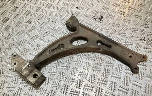 Volkswagen Golf V Front lower control arm/wishbone