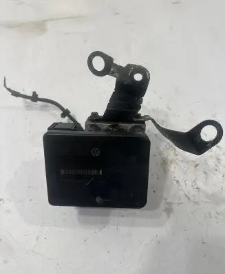 Volkswagen Golf IV ABS Pump 1C0907379E 10096003133 00001065D3