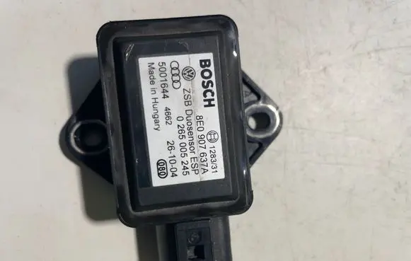 Audi A4 S4 B7 8E 8H ESP acceleration yaw rate sensor 8E0907637A