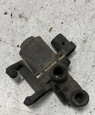 BMW 3 E36 Coolant heater control valve 1387846 1147412052