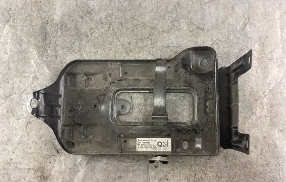 Mercedes-Benz S W221 Battery tray A2216200918
