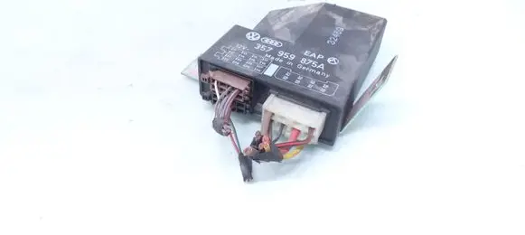 Volkswagen PASSAT B3 Door control unit/module 357959875A