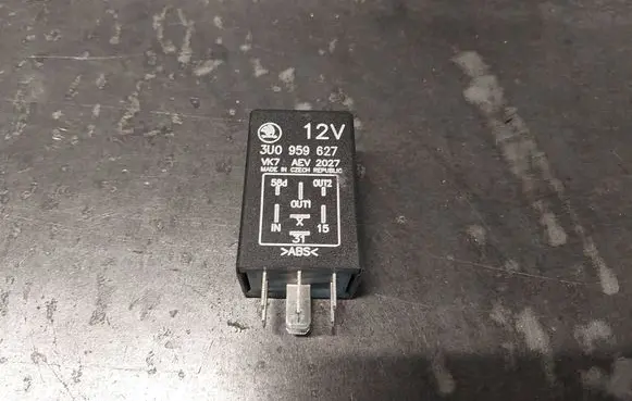 Skoda Superb B5 (3U) Other relay 3U0959627 445