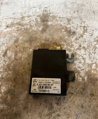 Mercedes-Benz E W211 Phone control unit/module A2218200097 9006746A 0207218