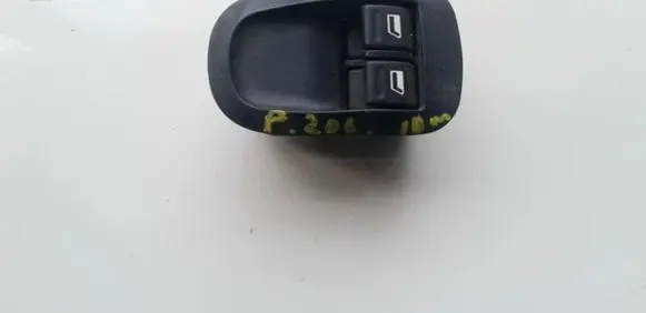 Peugeot 206+ Electric window control switch 11531