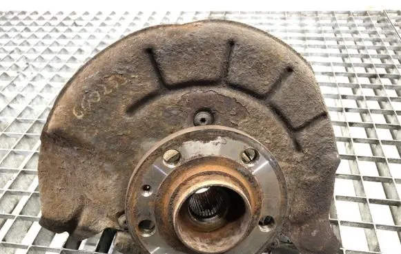 Front wheel hub spindle knuckle