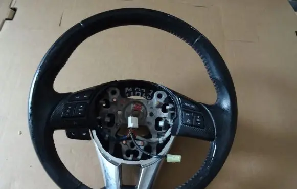 Mazda 3 III Steering wheel 13010067