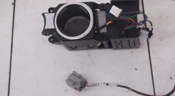 Chrysler Sebring (ST-22 - JR) Cup holder 