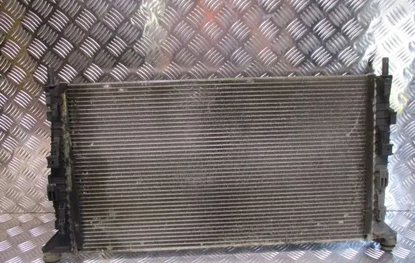 Ford Focus Coolant radiator 2S7Q9424BC