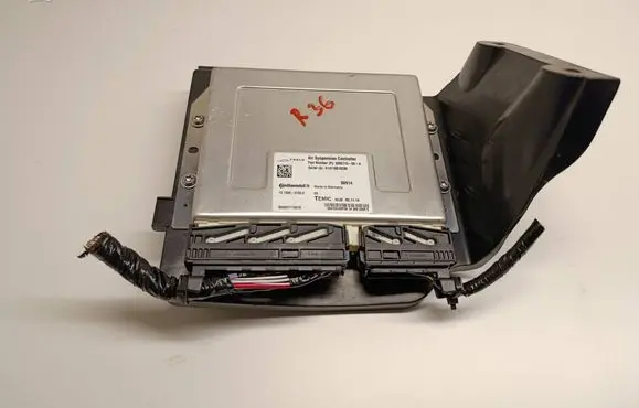 Tesla Model S Suspension control unit/module 600641300A A14110010290 15152801532