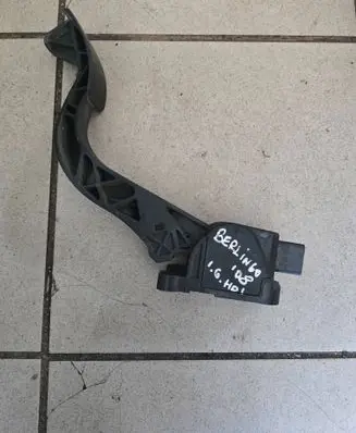 Citroen Berlingo Accelerator throttle pedal 0280755117