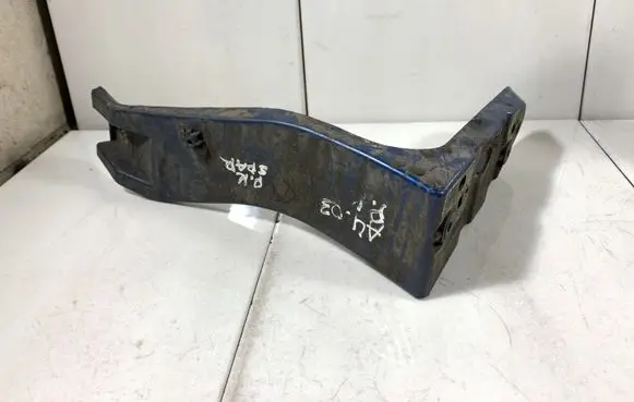 Audi A4 S4 B6 8E 8H Fender mounting bracket 8E0821137