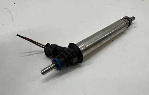 Mercedes-Benz C W204 Fuel injector A2780700687