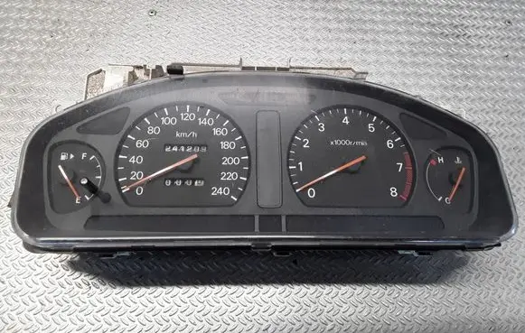 Mitsubishi Galant Speedometer (instrument cluster) 1573706740