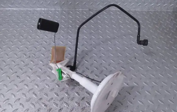 Suzuki Swift III In-tank fuel pump 3481052R00