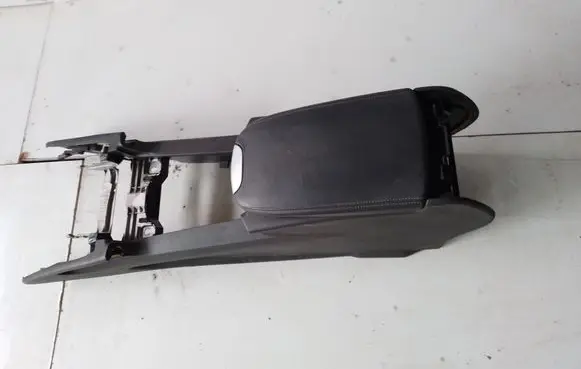 Mercedes-Benz GL X164 Center console