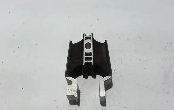 Volvo XC60 Engine mount bracket 31330594