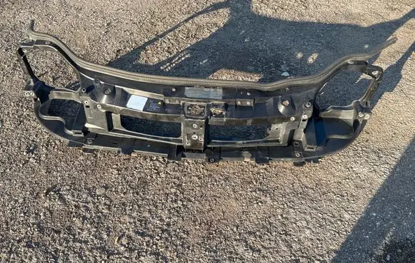 Opel Vivaro Front bodywork piece 8200411916 93854278 93854275