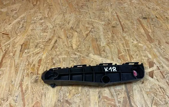 Toyota Prius (XW50) Front bumper mounting bracket 5211647050