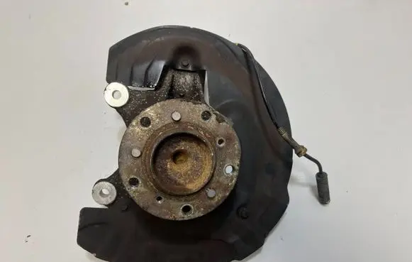 BMW M3 e92 Front wheel hub 2283436 2282670