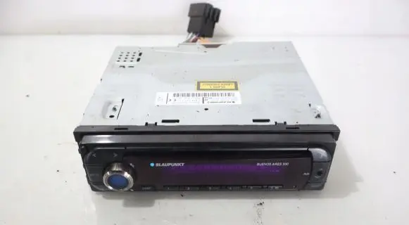 Renault Megane I Radio/GPS head unit trim 