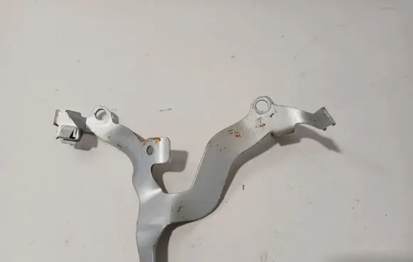 BMW 3 G20 G21 Muffler mount bracket/holder 8638232