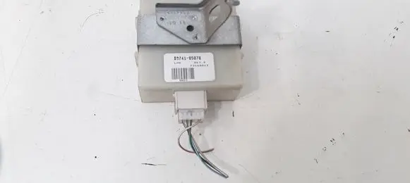 Toyota Avensis T250 Door control unit/module 8974105070