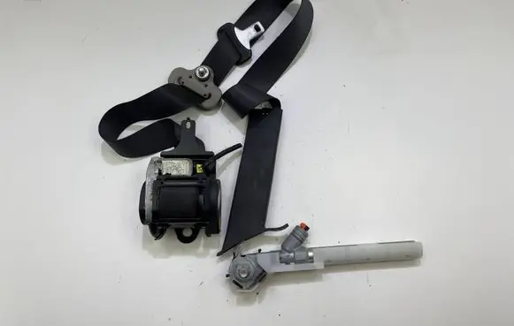 Renault Koleos I Front seatbelt