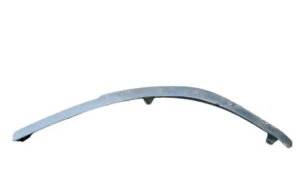 Front bumper lip