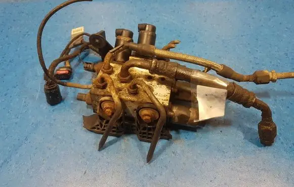 BMW 7 E38 Oil pump 6758704