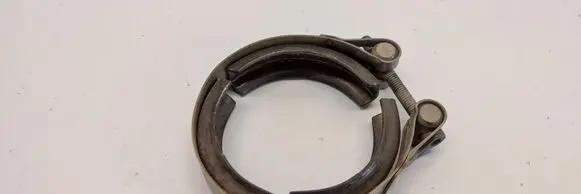 Volkswagen Tiguan Muffler pipe connector clamp 04L253725B