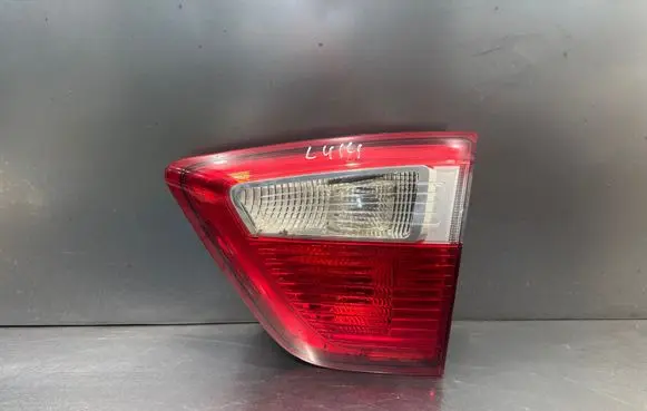 Tailgate rear/tail lights
