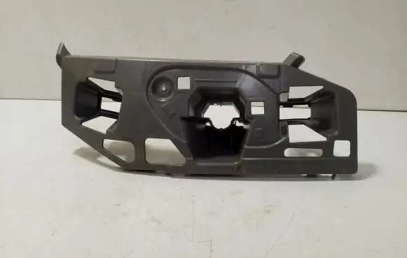 Skoda Kamiq Front bumper mounting bracket 658807056