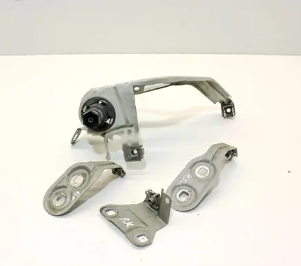 BMW 5 F10 F11 Fender mounting bracket 