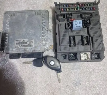 Citroen C8 Engine ECU kit and lock set 0281011334 9649477480