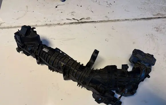 BMW X5 F15 Intake manifold 7811909 7810752 6555