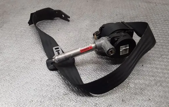 Volvo S80 Middle seatbelt (rear) 