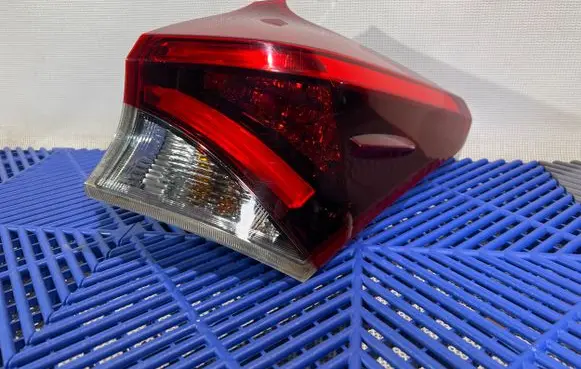 Toyota Auris E180 Rear/tail lights 1867102 02343