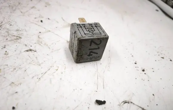 Audi A4 S4 B5 8D Other relay 443951253K