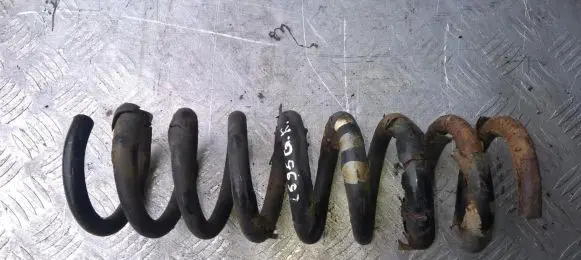 Mercedes-Benz E W210 Rear coil spring