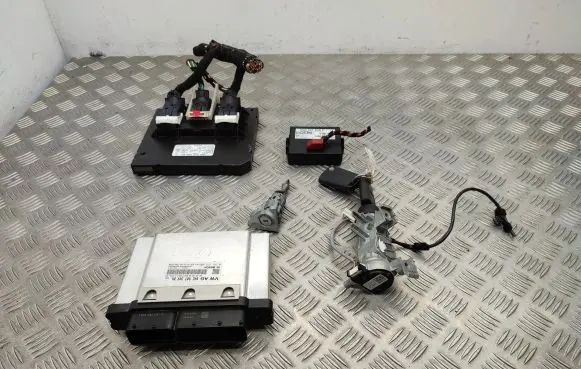 Volkswagen Golf Sportsvan Engine ECU kit and lock set 5Q0937086BG 1K0905851 5Q0905865