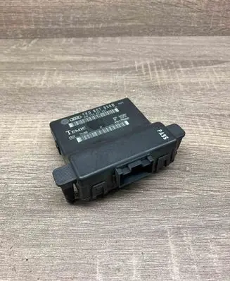 Audi A3 S3 8P Gateway control module 1K0907530B USED