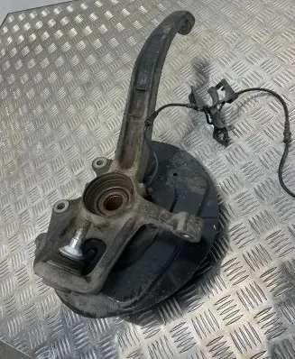 Mercedes-Benz ML W164 Front wheel hub spindle knuckle