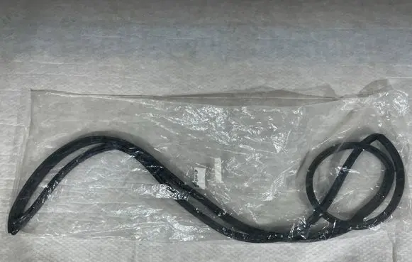 Subaru WRX Front door rubber seal 63511VA000 1220421