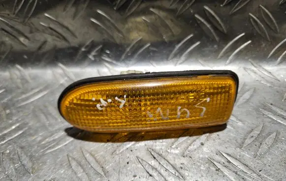 Nissan Sunny Front fender indicator light 082151421R1 1421R